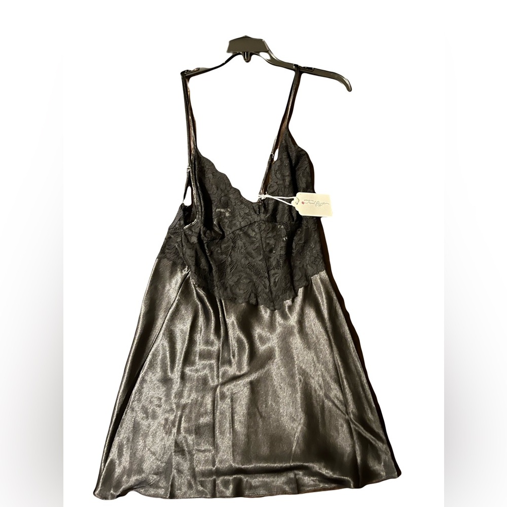 Chic Black Satin and Lace Chemise